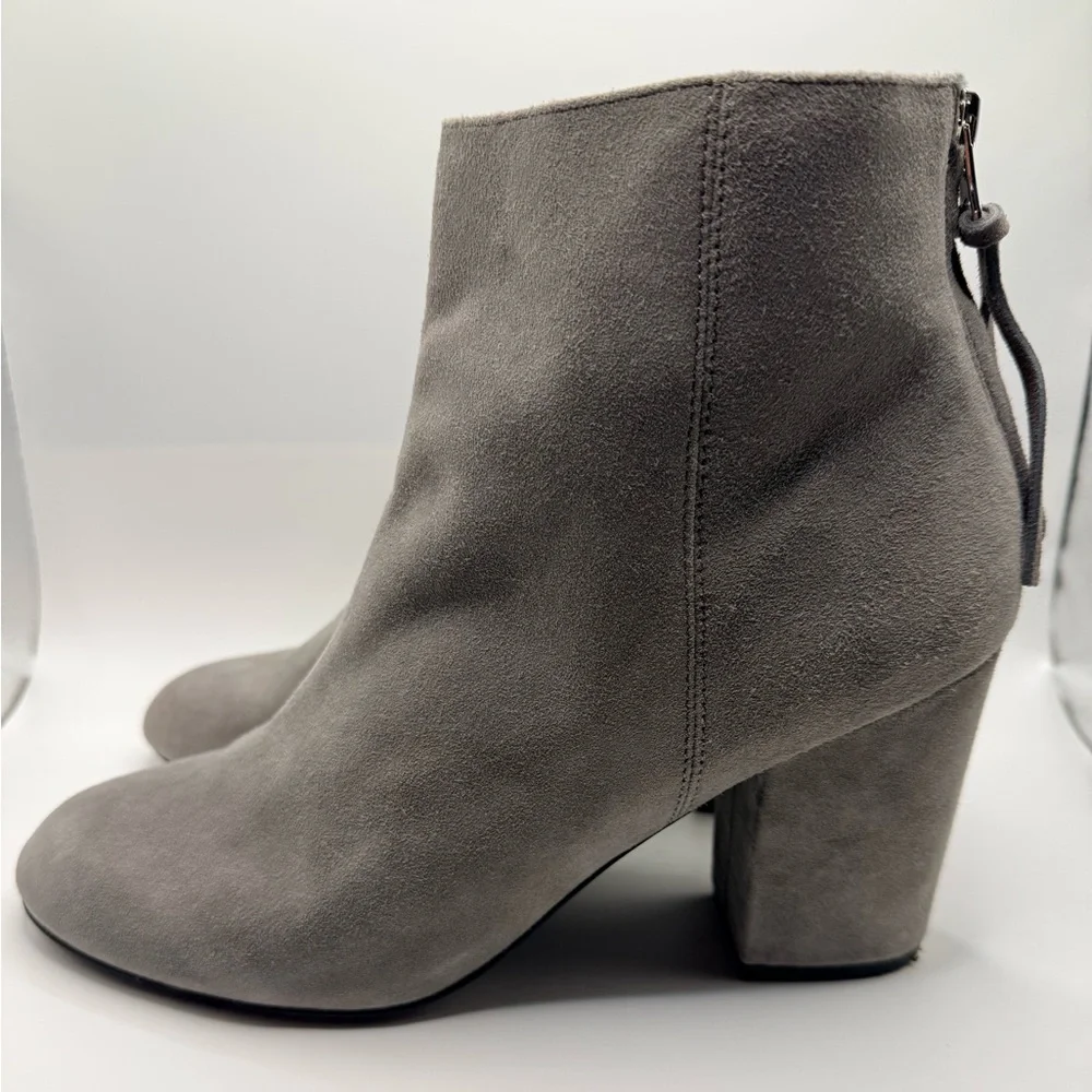 STEVE MADDEN‎ Cynthia Ankle Boot Booties Back Zipper Gray Suede Women’s Size 9